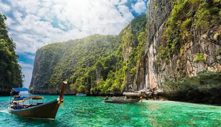 Experience the best of Phuket on a 4-day tour