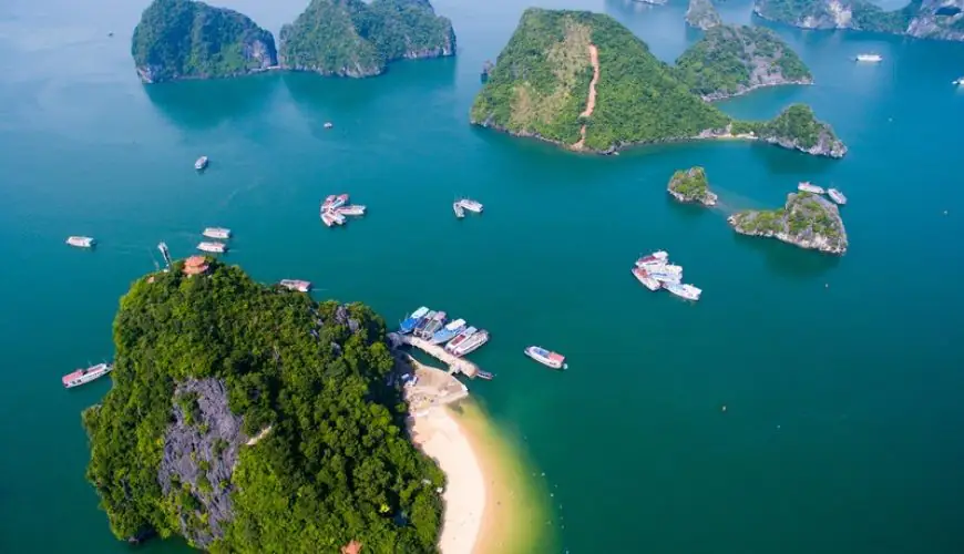 Top 4 Best Ways To Travel From Ninh Binh To Halong Bay