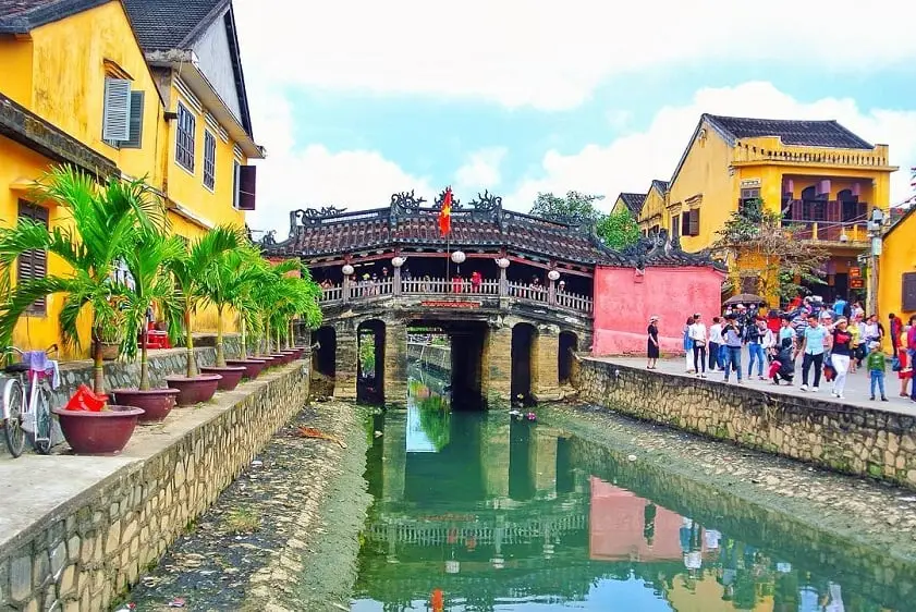 Free Walking Tour Hoi An: Top 5 Best Places You Must Experience
