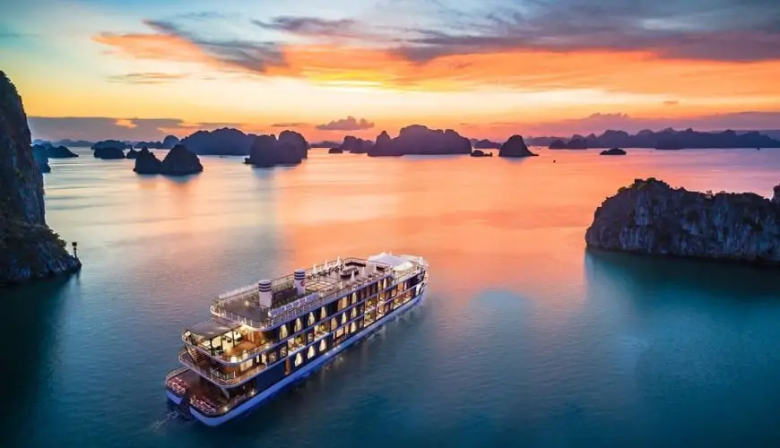 Discover The Top 8 Most Interesting Vietnam Boat Tours