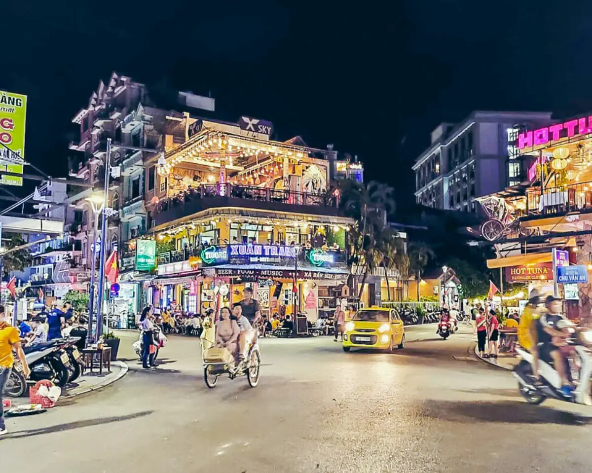 DAY 8: ANCIENT CAPITAL HUE (B/L)