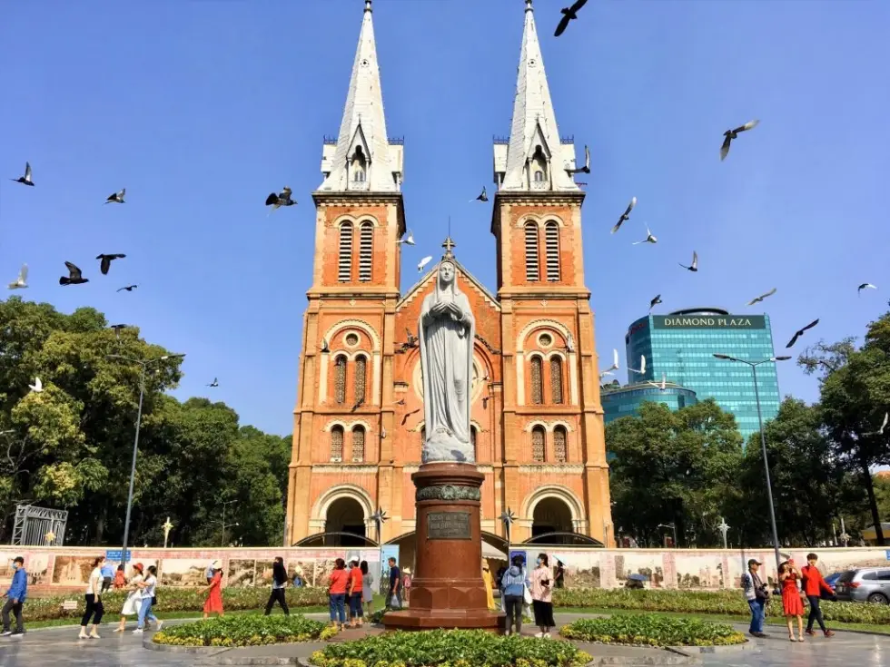 DAY 11 - Wednesday: Ho Chi Minh City Arrival – Discover the hidden Saigon by Vespa (B) 