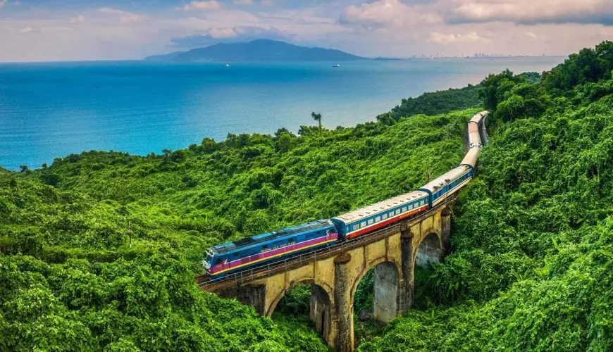 Discover The Most Detailed Travel Guide About Hanoi To Da Nang Train