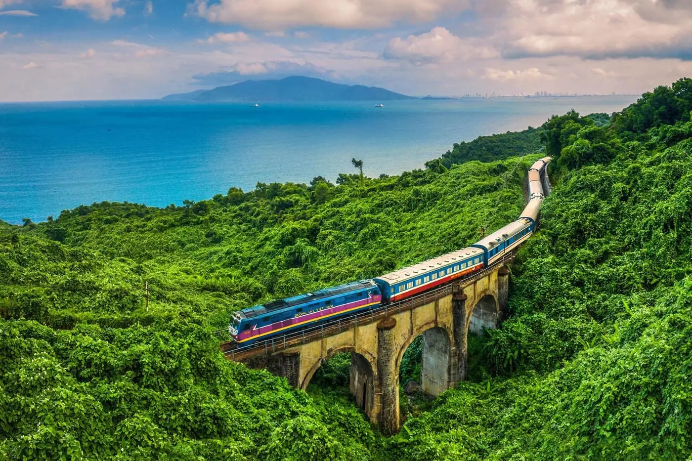 Discover The Most Detailed Travel Guide About Hanoi To Da Nang Train