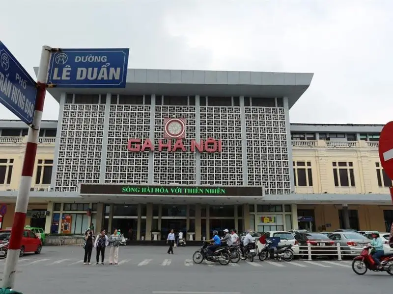 Hanoi to Da Nang train