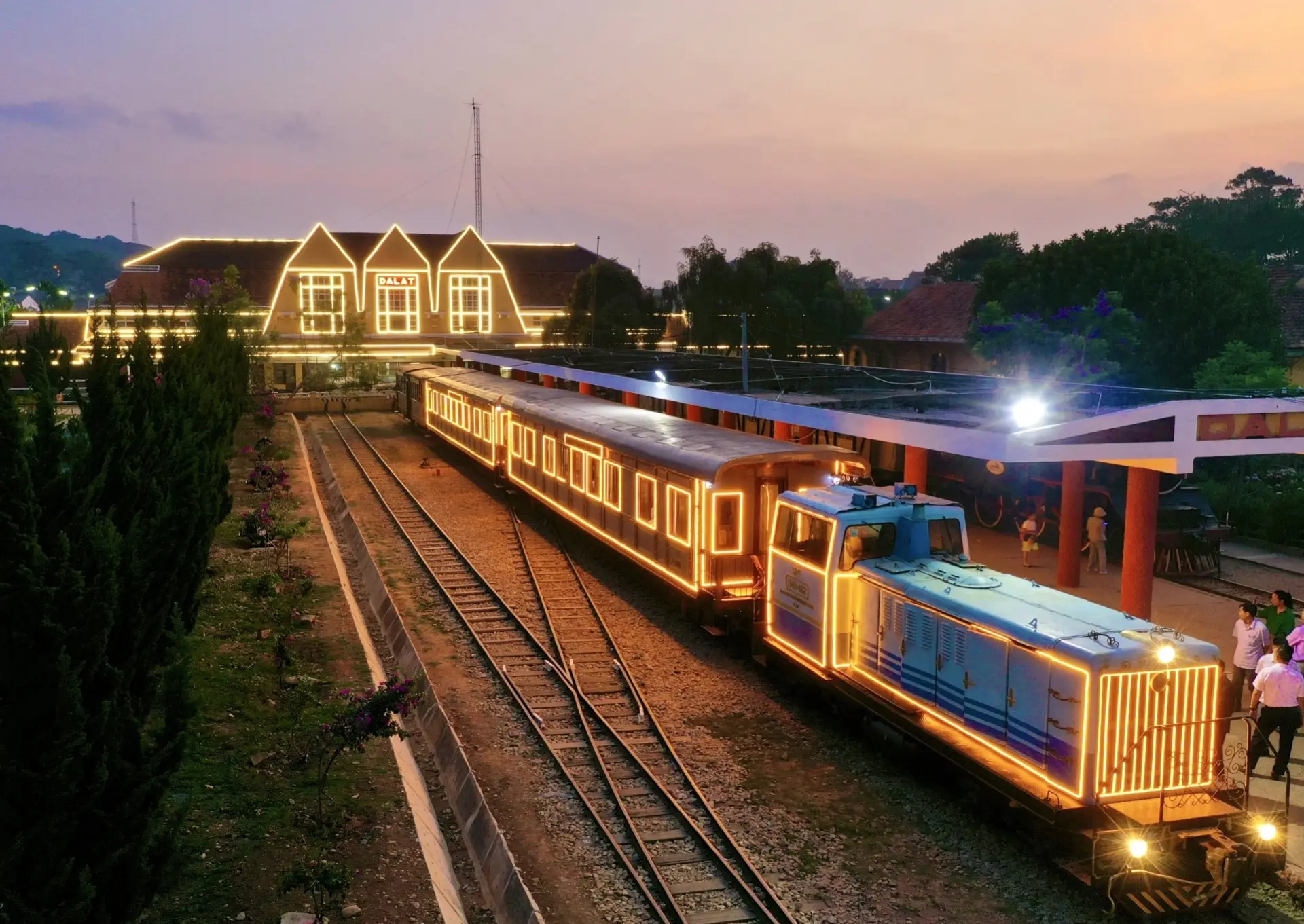 Discover The Top 6 Luxury Overnight Trains Vietnam