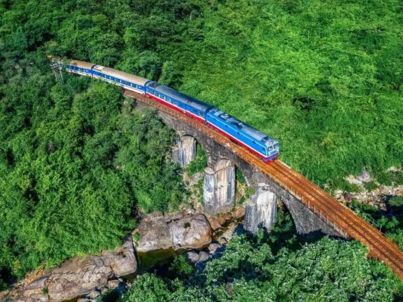 train from hue to hoi an Vietnam