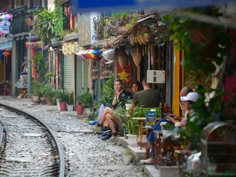 train street vietnam