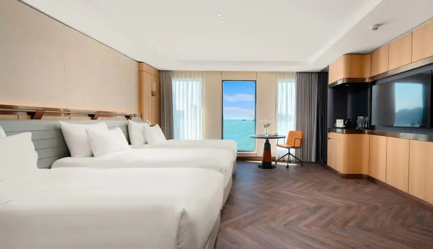 Ocean Suite Triple
